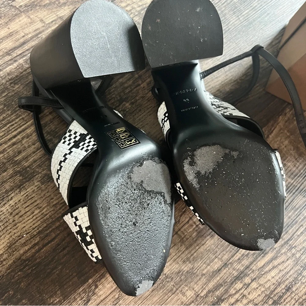 BURBERRY Checked basketweave leather sandals - Picture 12 of 14